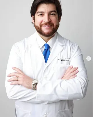 Dr. Roberto Castro